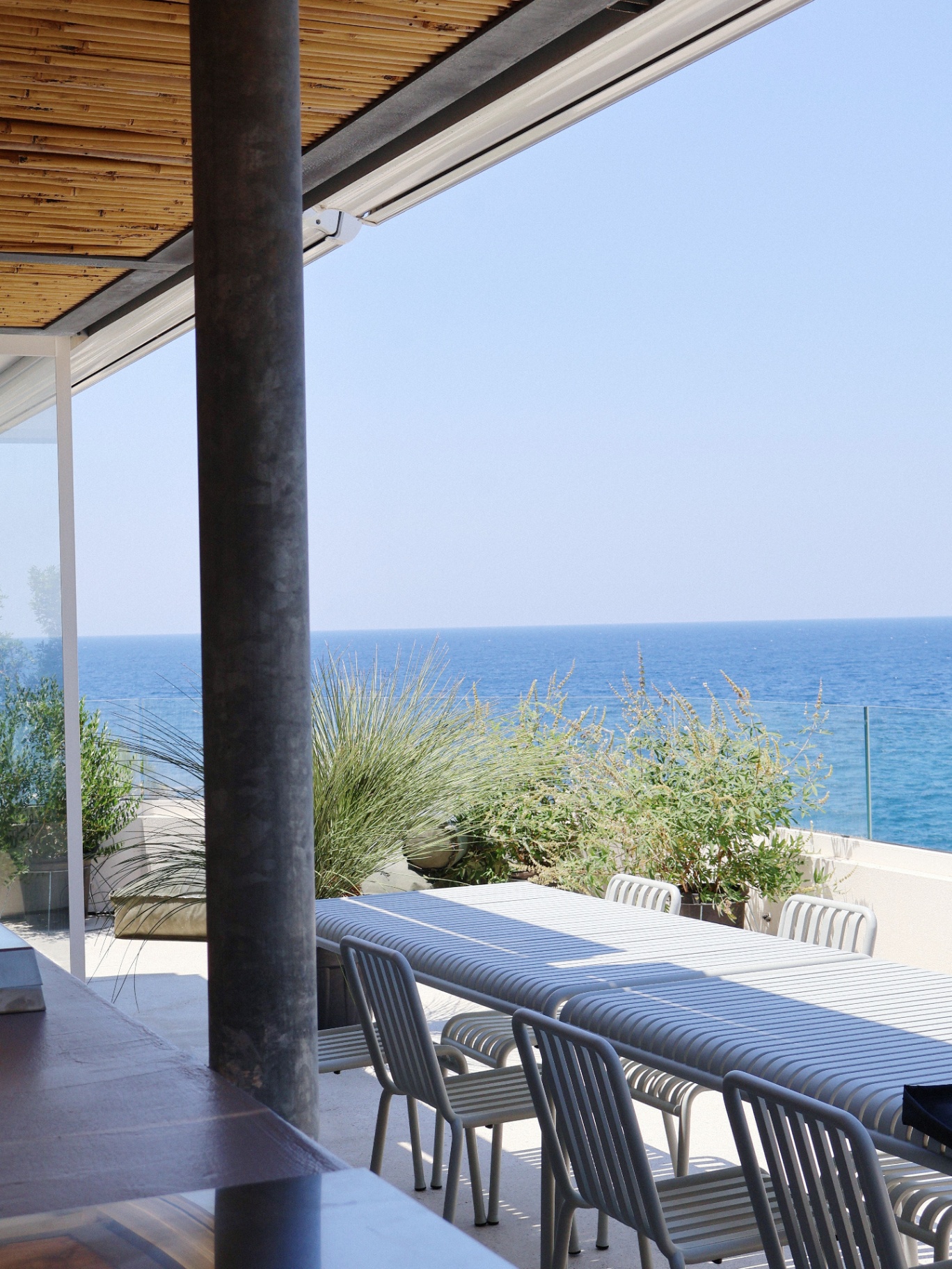 Glass house, outdoor kitchen, sea 100 m away — 5